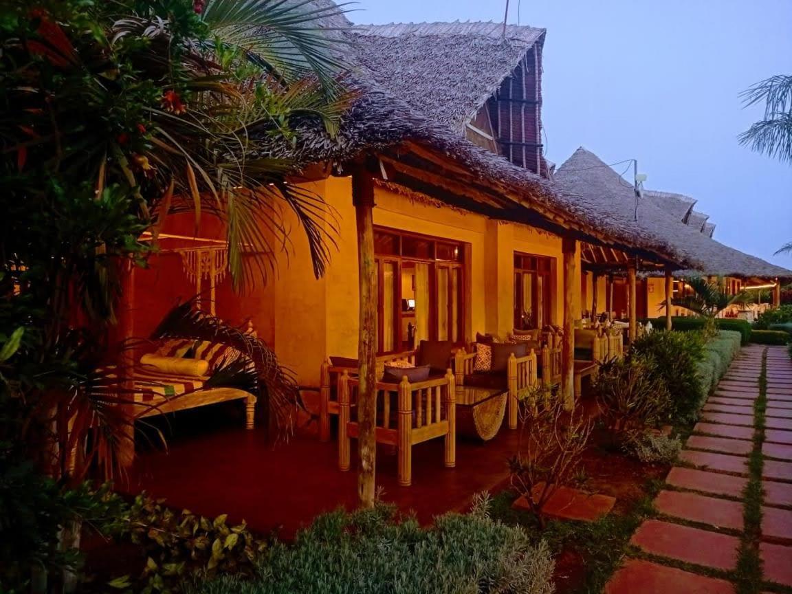The Last Village Lodge Athi River Eksteriør billede